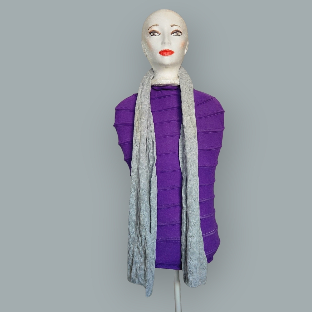 Tommy Hilfiger Womens Elegant Gray Scarf